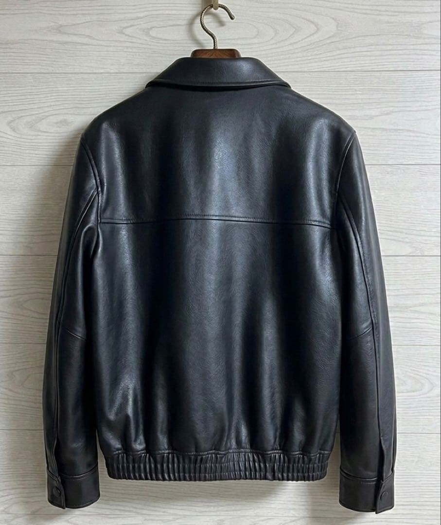 レザーブラックジャケット
