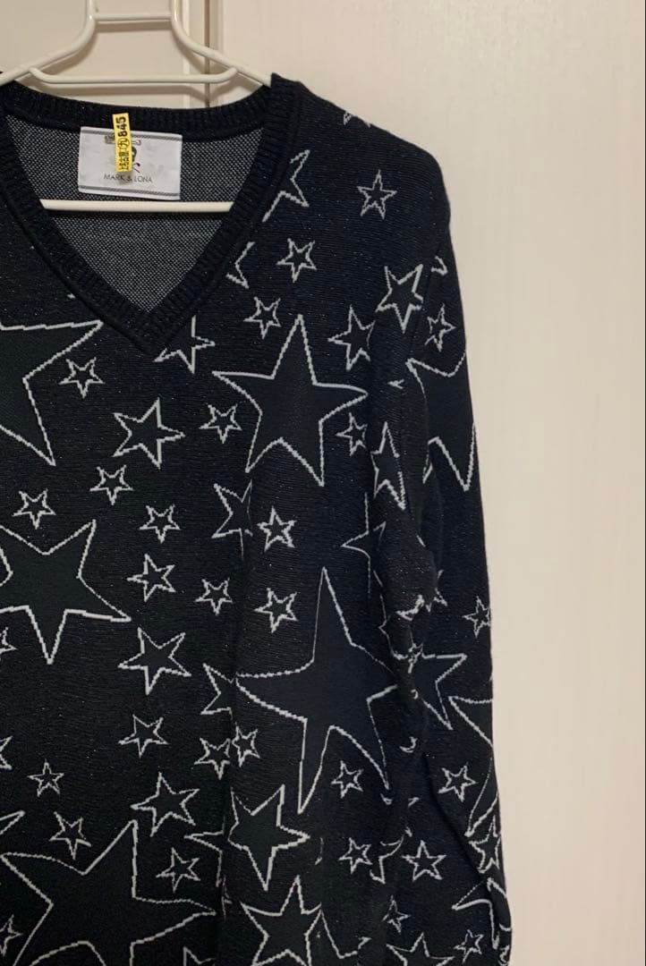えーな マーク&ロナ Vネックセーター　総スター柄バックスカルロゴ