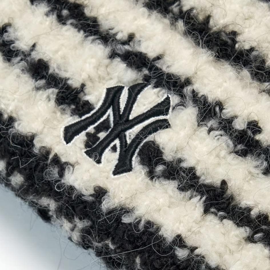 話題沸騰 MLB Korea 白黒 ビーニー 猫耳 韓国 カリナ ギョンミン着用