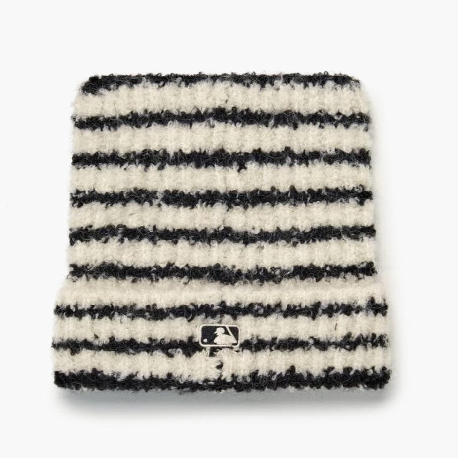 話題沸騰 MLB Korea 白黒 ビーニー 猫耳 韓国 カリナ ギョンミン着用