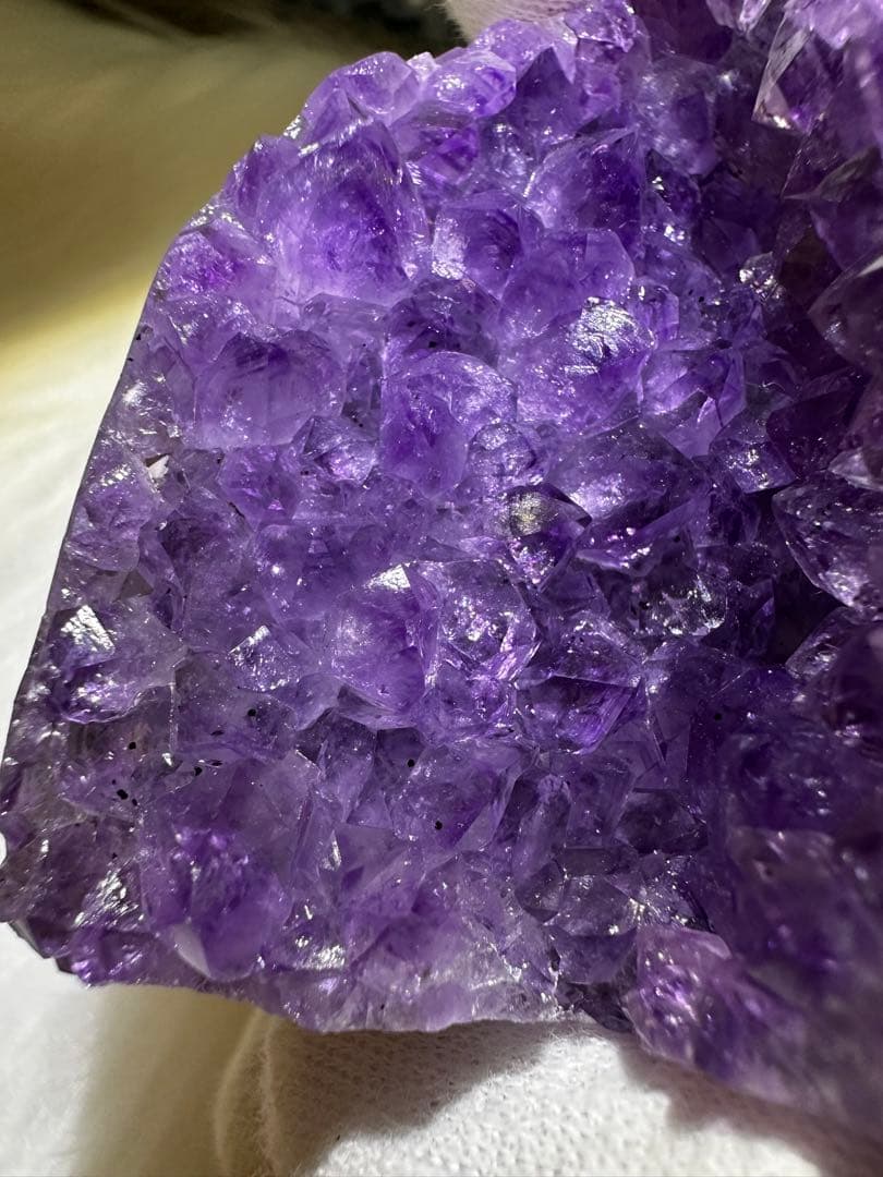 ウルグアイ産 アメジストドーム 美結晶 アーチ型 濃淡グラデーション 1120