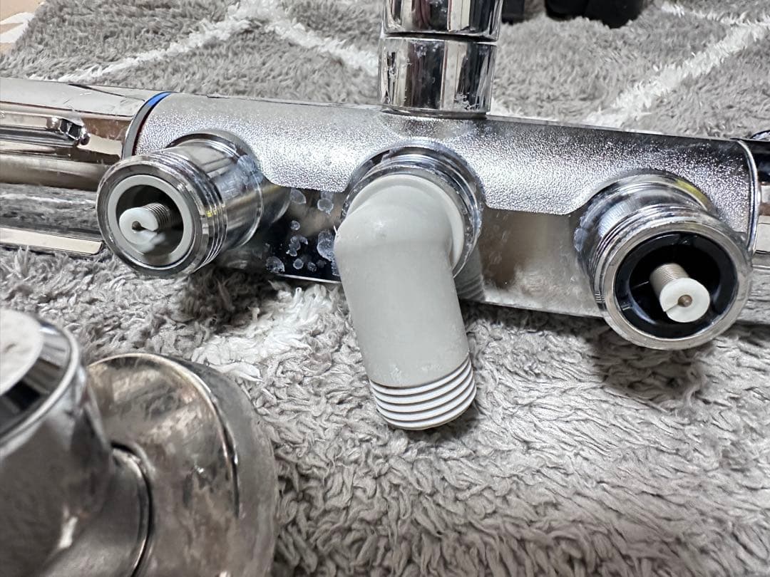 シャワー混合栓 lixil RBF-812