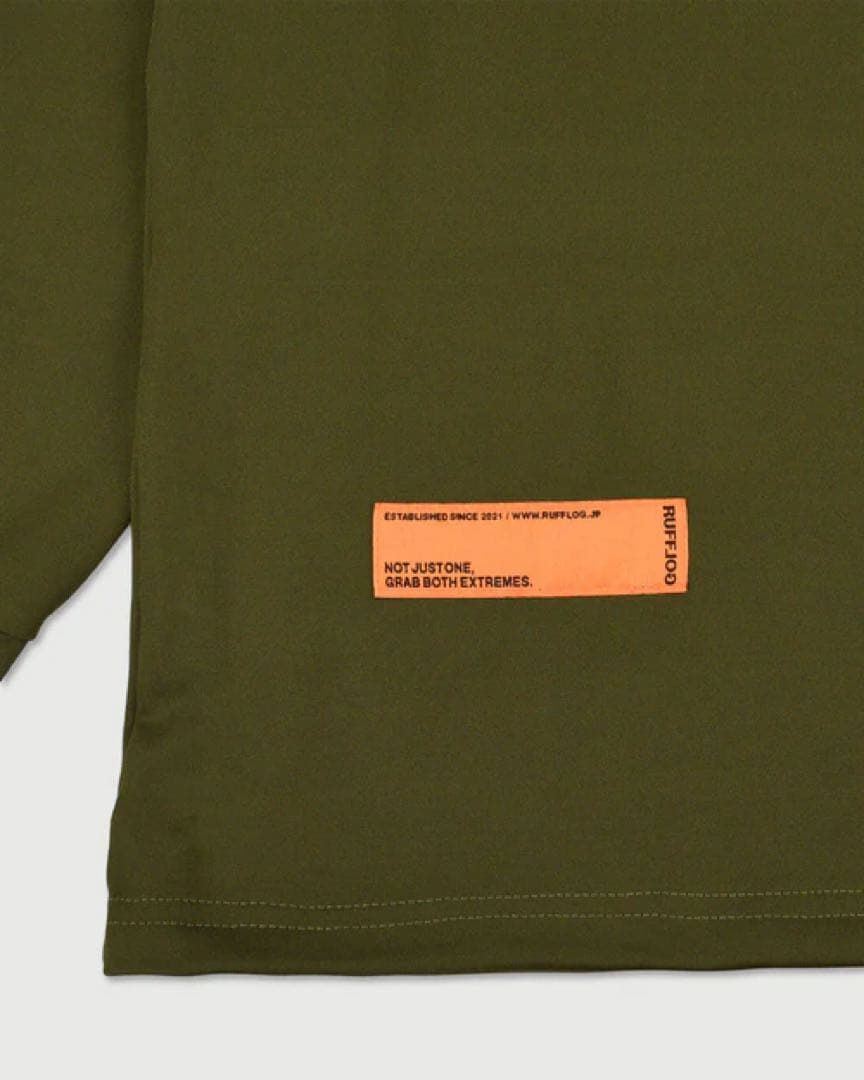新作　ラフロッグ　RUFFLOG MOCK NECK KHAKI