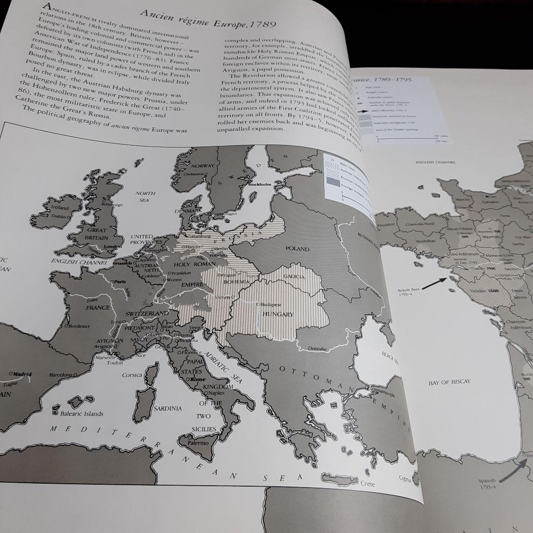 フランス革命　洋書（英語版）THE FRENCH REVOLUTION