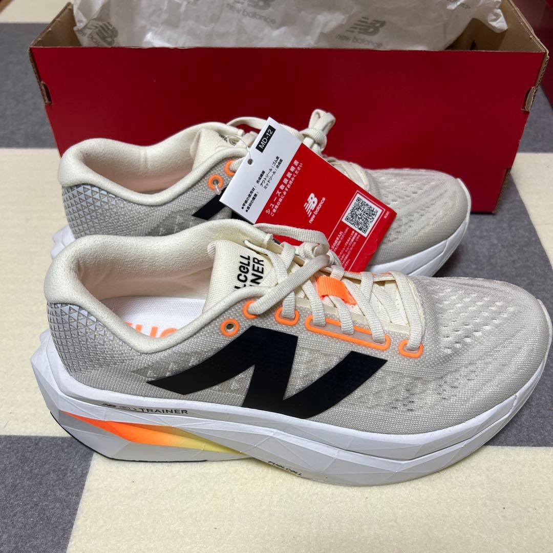 ニューバランスFuelCell SuperComp Trainer25.0cm