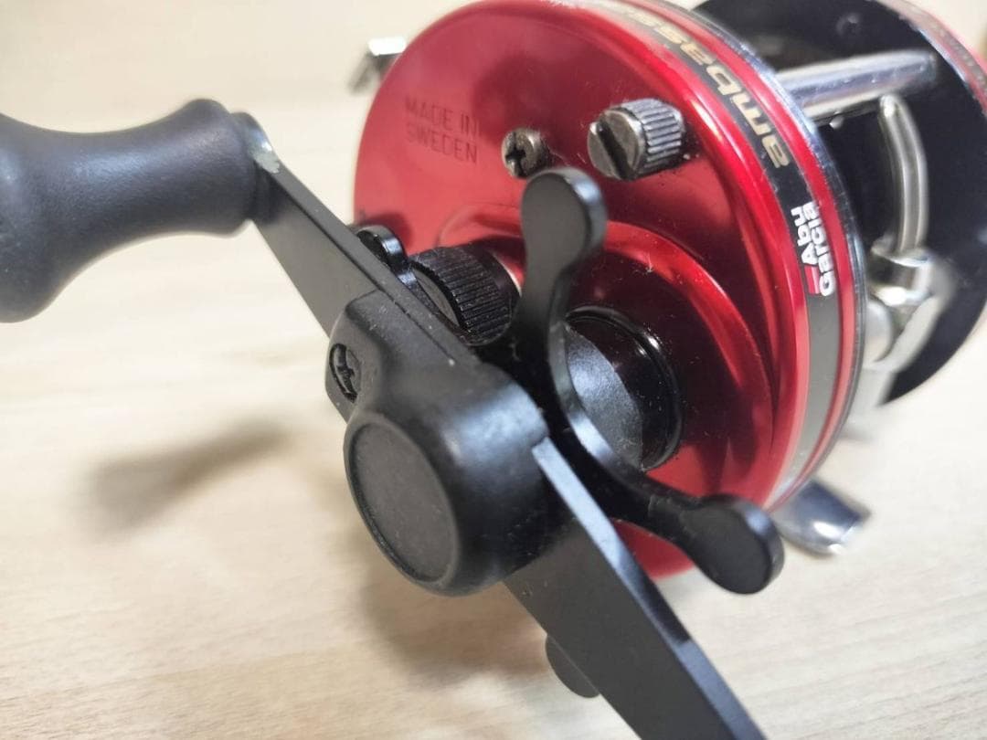 アブガルシア　アンバサダー5000C　ビンテージ　リール abu 　レッド