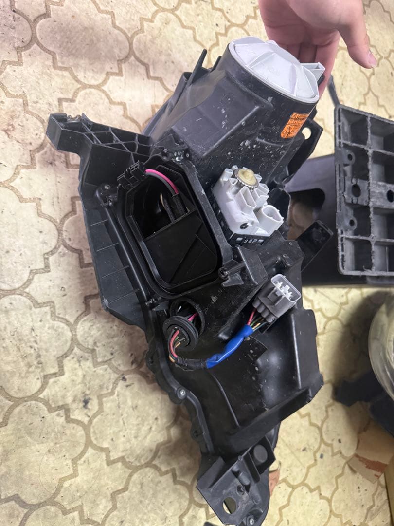 激*読様 ZN6 前期 純正ヘッドライト バラスト バルブ無し