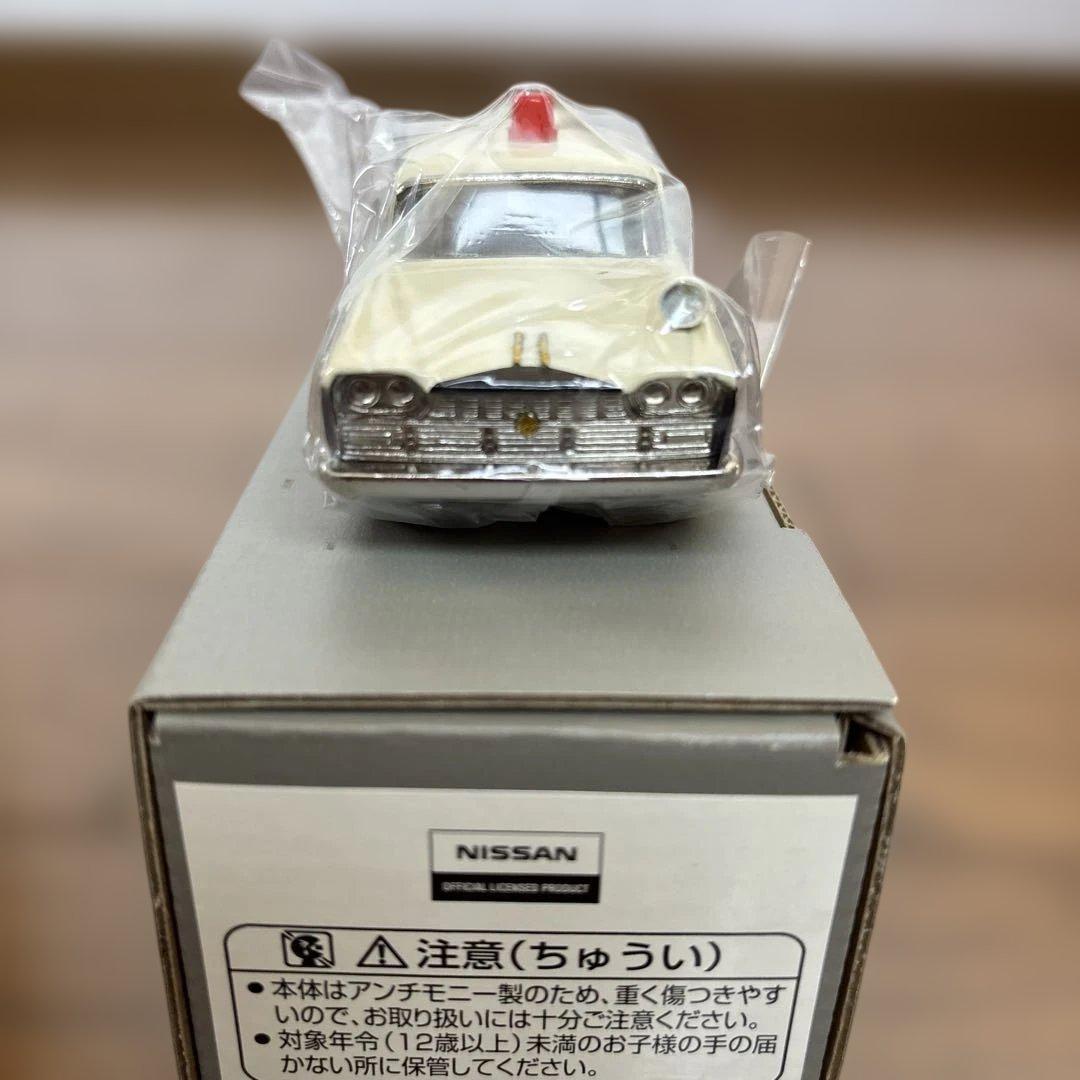 日産 セドリック パトカー 1964年式 1/43スケール