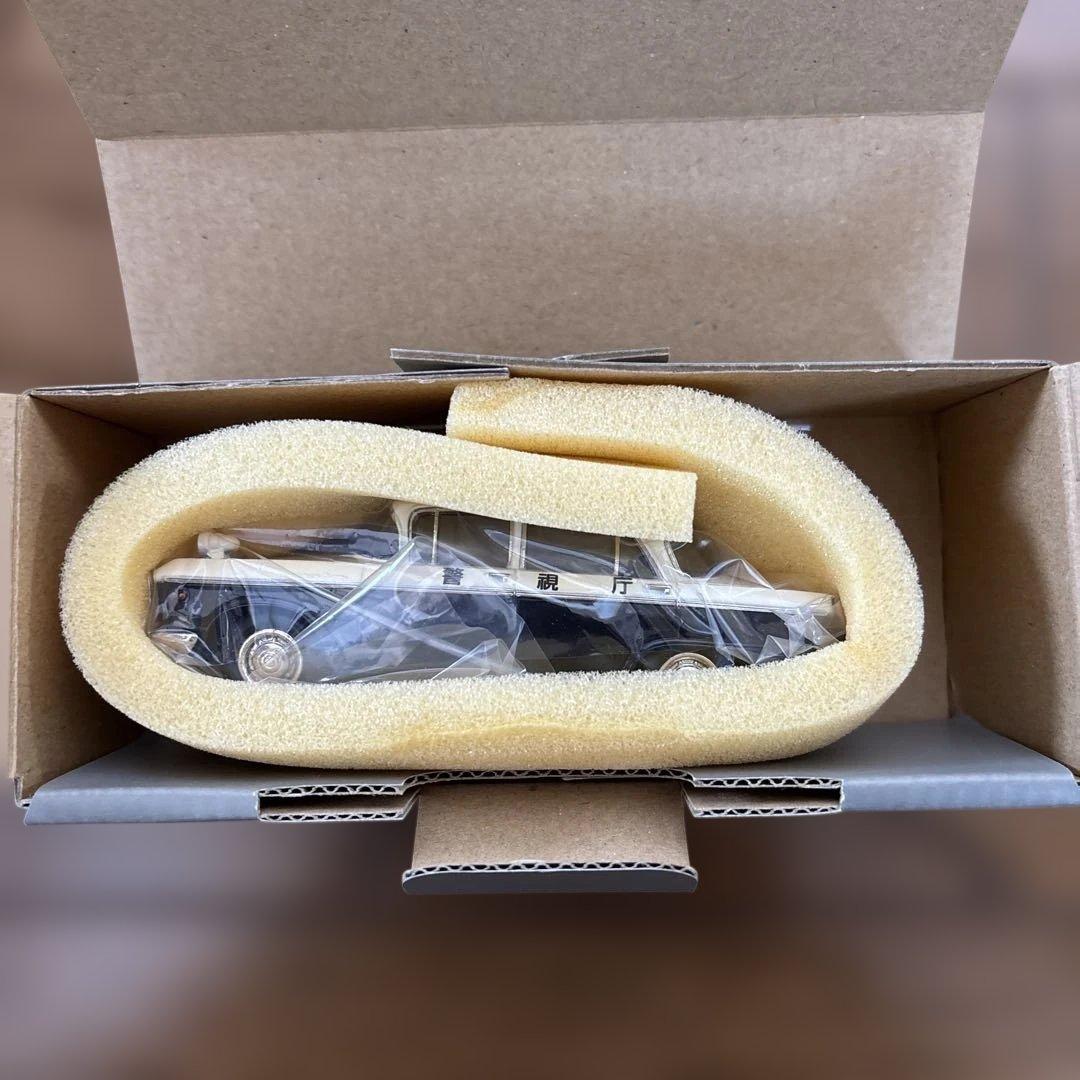 日産 セドリック パトカー 1964年式 1/43スケール