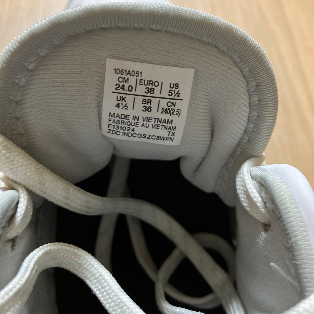 asics NOVA SURGE LOW2 24cm 【シューズケース付き】