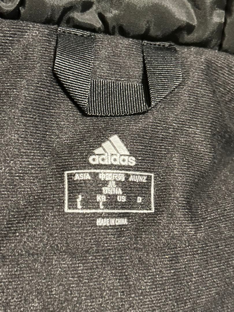 新品未使用adidasアディダス ベンチコート ライトインサレーテッド L