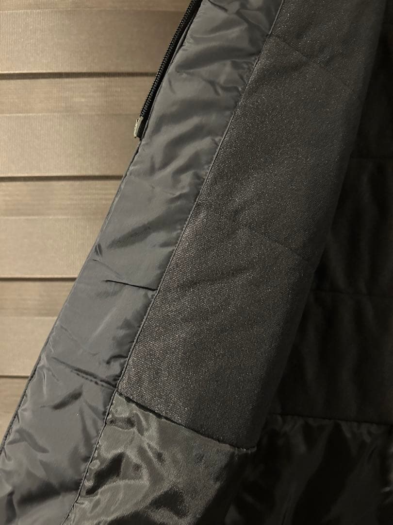 新品未使用adidasアディダス ベンチコート ライトインサレーテッド L