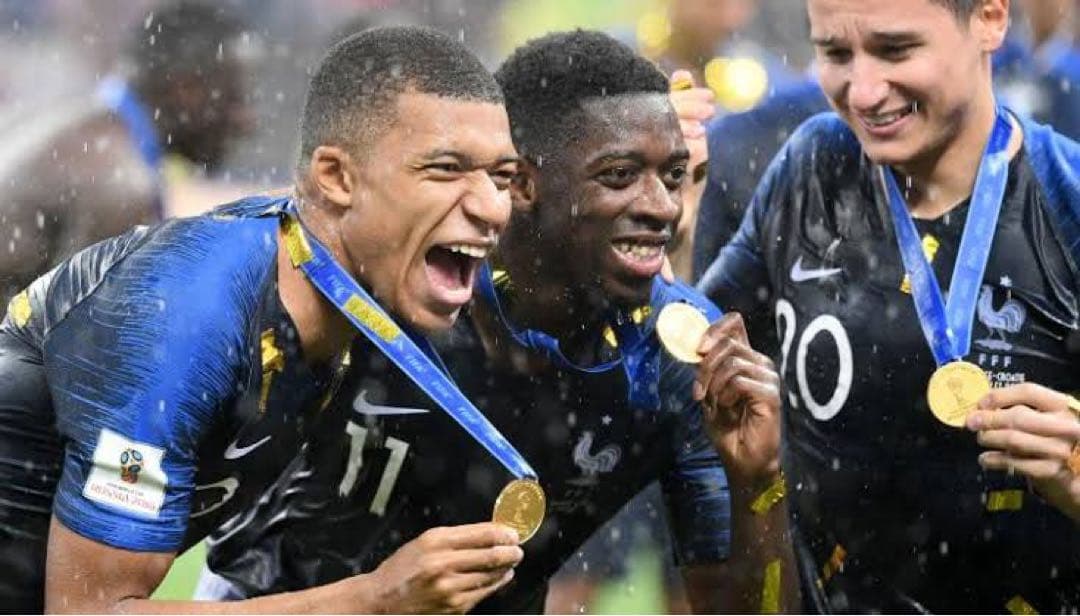 【お宝ジャージ！！】NIKE フランス代表　優勝記念ジャージ　S