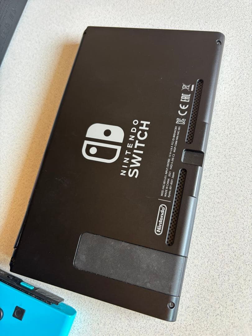 Nintendo Switch 本体 青と赤のJoy-Con 中古