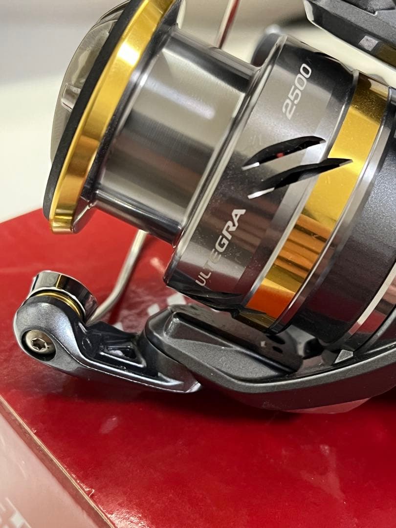 【美品・カスタム】シマノ 17 アルテグラ 2500HG HEIGHTENノブ付