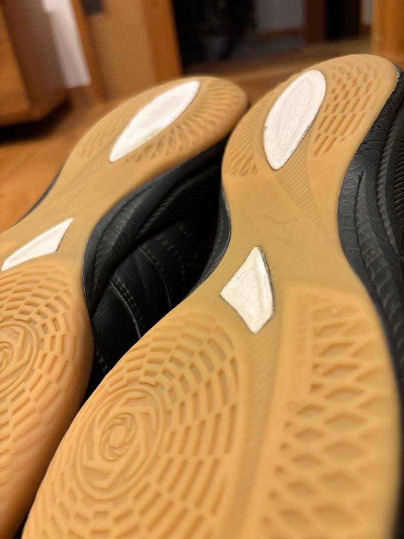 美品　モレリア フットサルシューズ ブラック　屋内