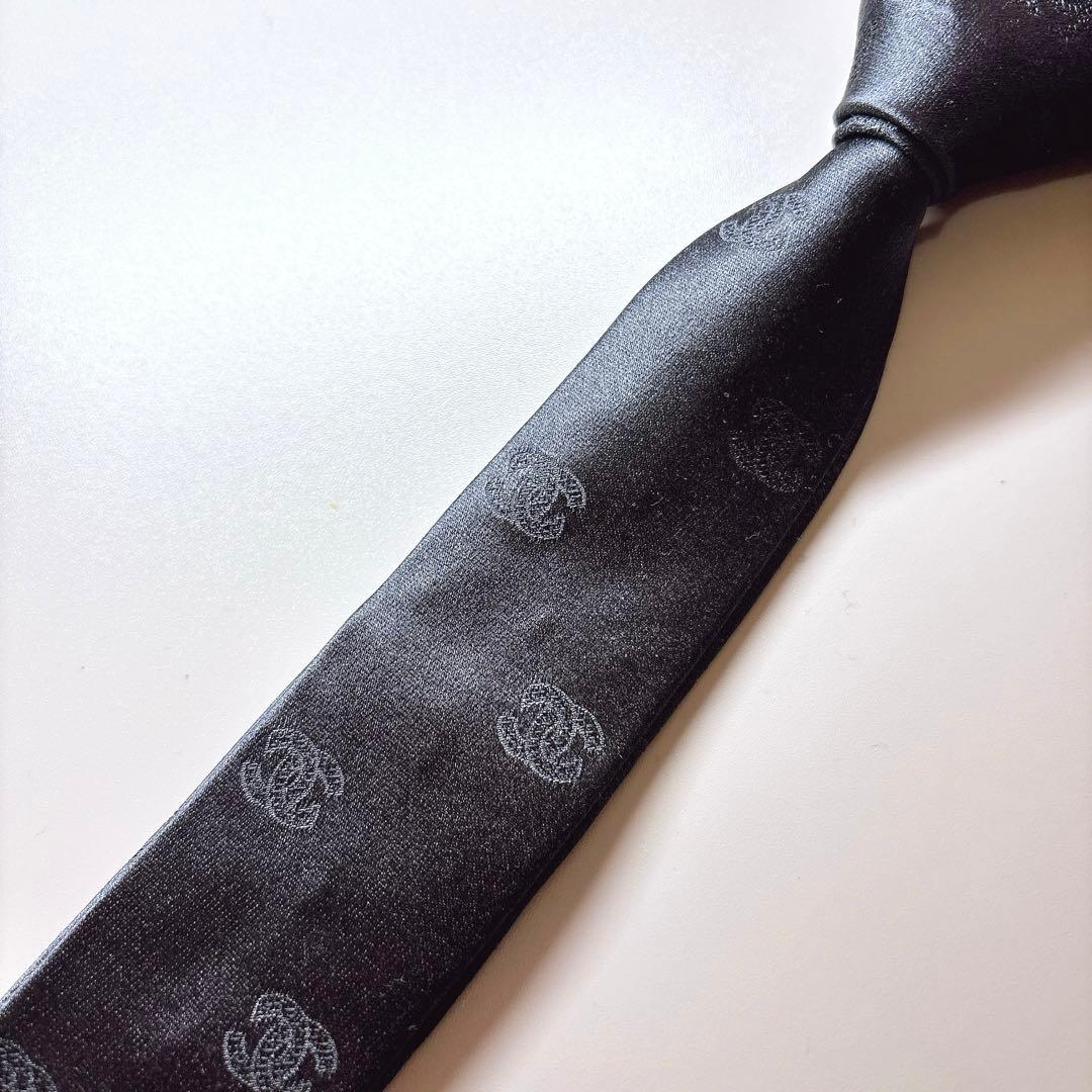 CHANEL 5.0 ナロータイ ココマーク ソリッド シルバーグレー シルク