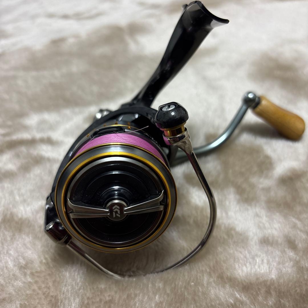 【早い者勝ち・超美品】ダイワ ルビアスエアリティLT2500-XH