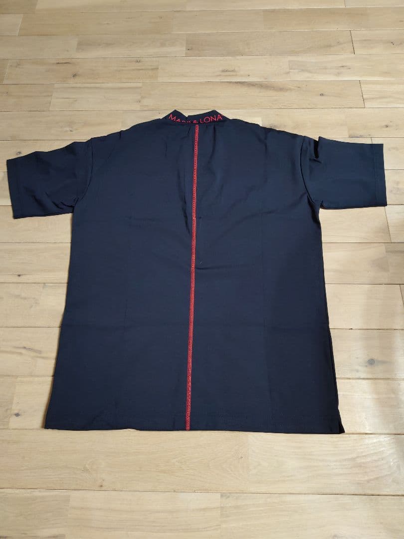 マークアンド ブラックシャツ