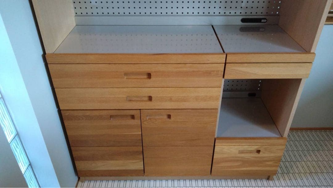 【きろ】unicoウニコ　ヒュッテ食器棚