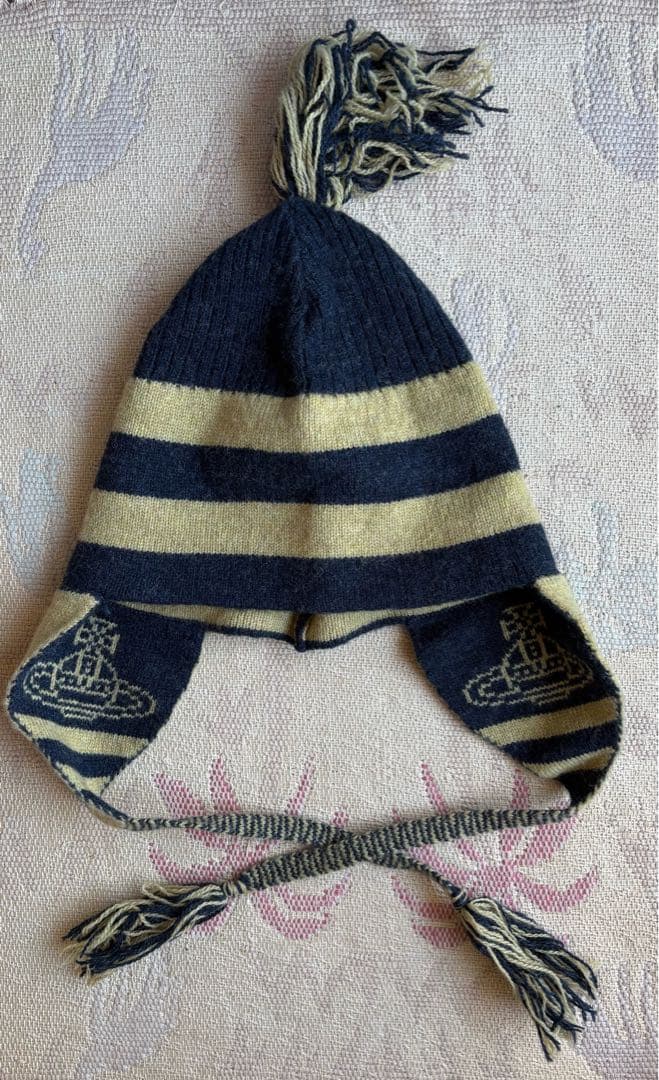 Vivienne Westwoodストライプ耳あて付きニット帽