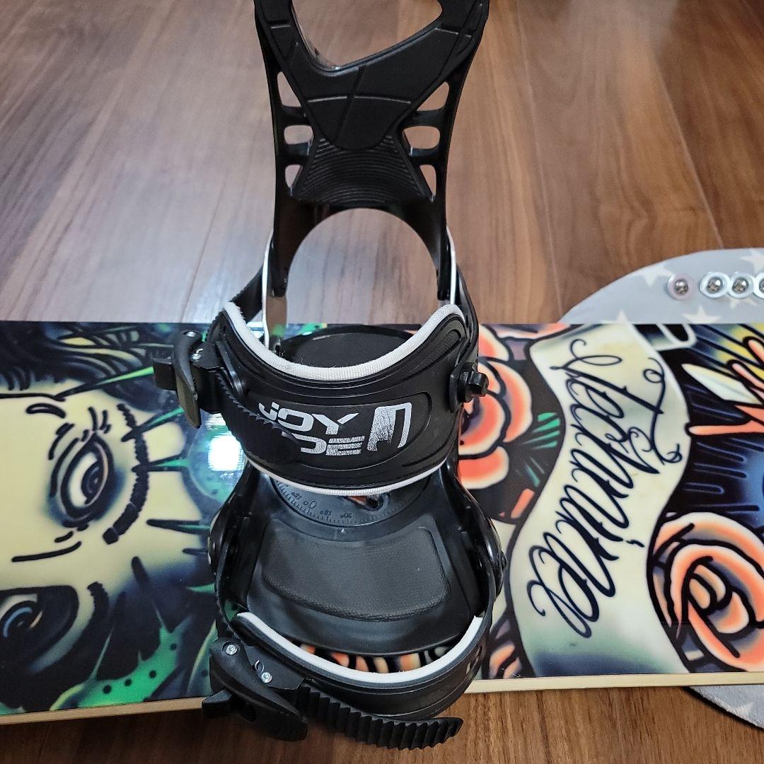 ティクナインのスノーボードとビンディングのセット