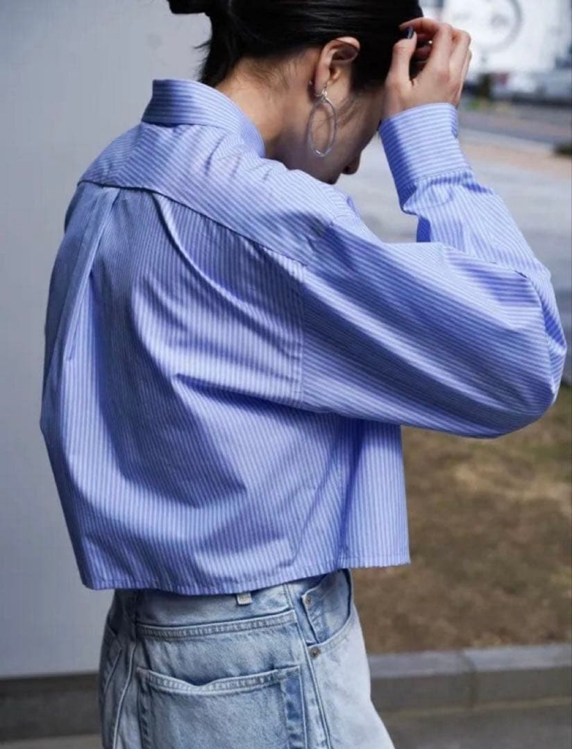 YLEVE ストライプ クロップドシャツ