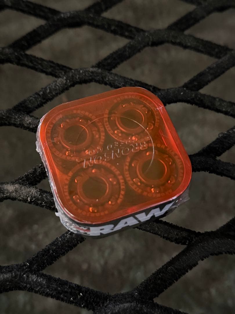 スケートボード BRONSON 6-BALL RAW BEARING