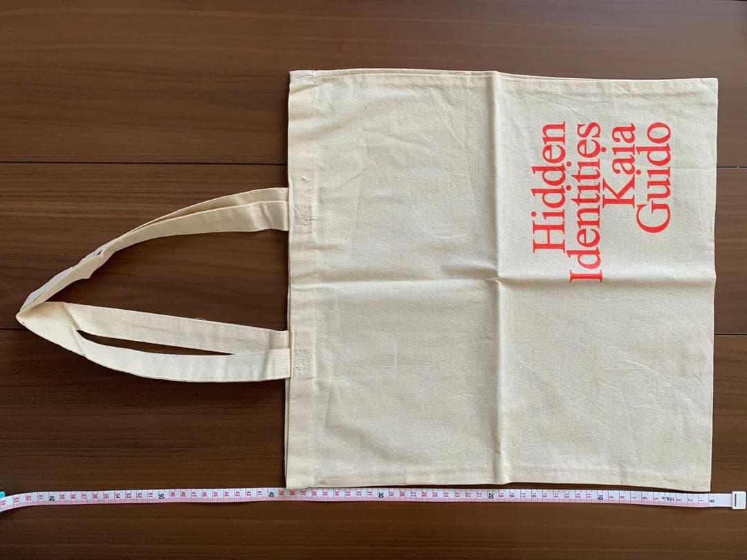 【洋書】『HIDDEN IDENTITIES』（トートバッグ・ポスター付）