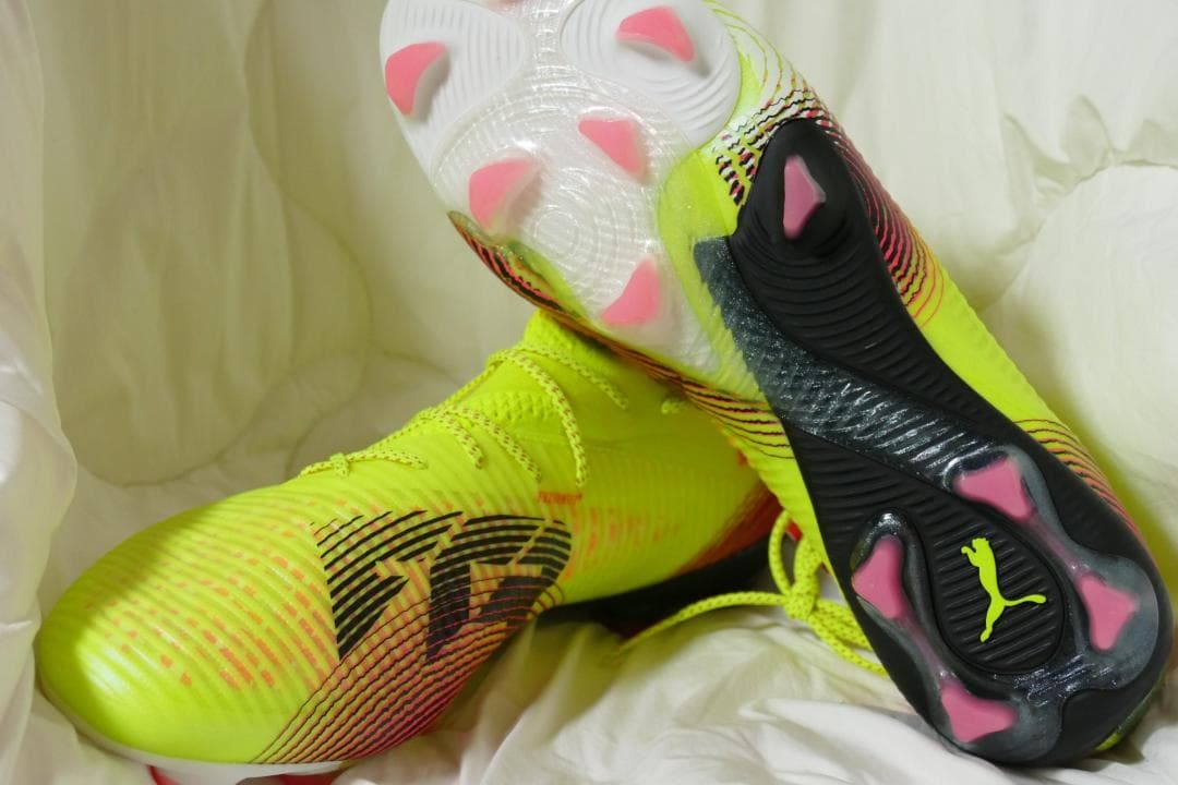 サンプル品★プーマ★フューチャー8アルティメットサッカースパイク★27.0/YE