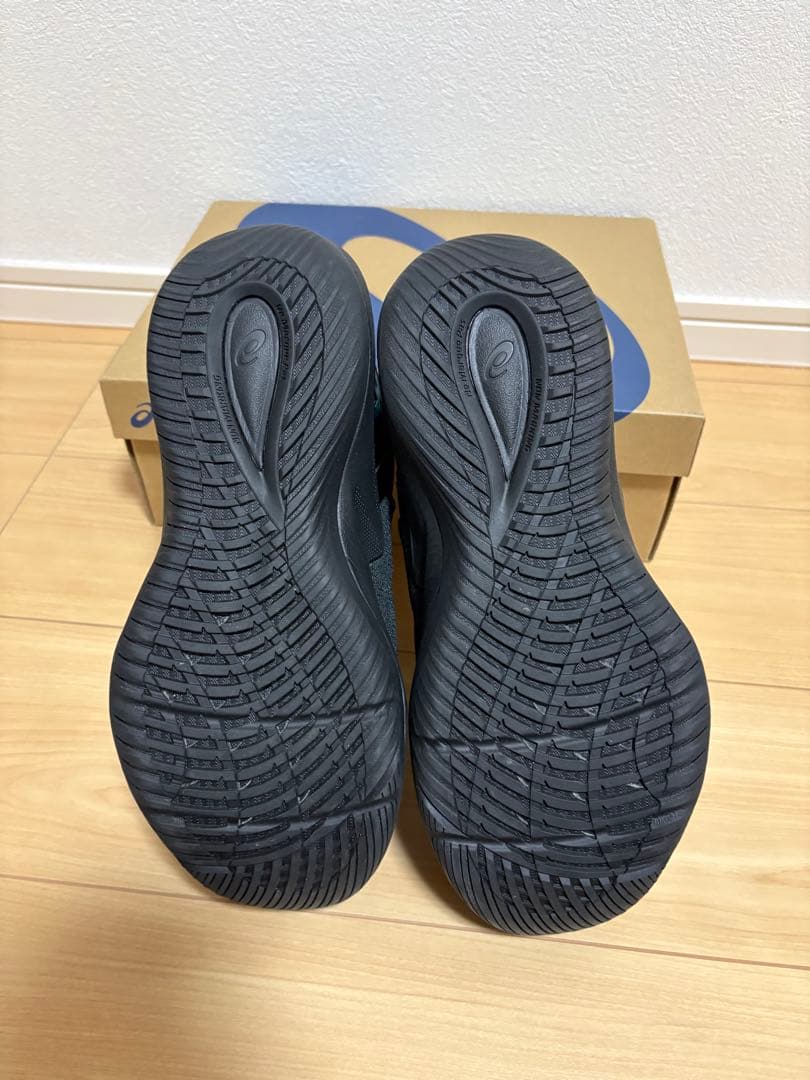 asics NOVA SURGE 3 ノヴァサージ3 アシックス