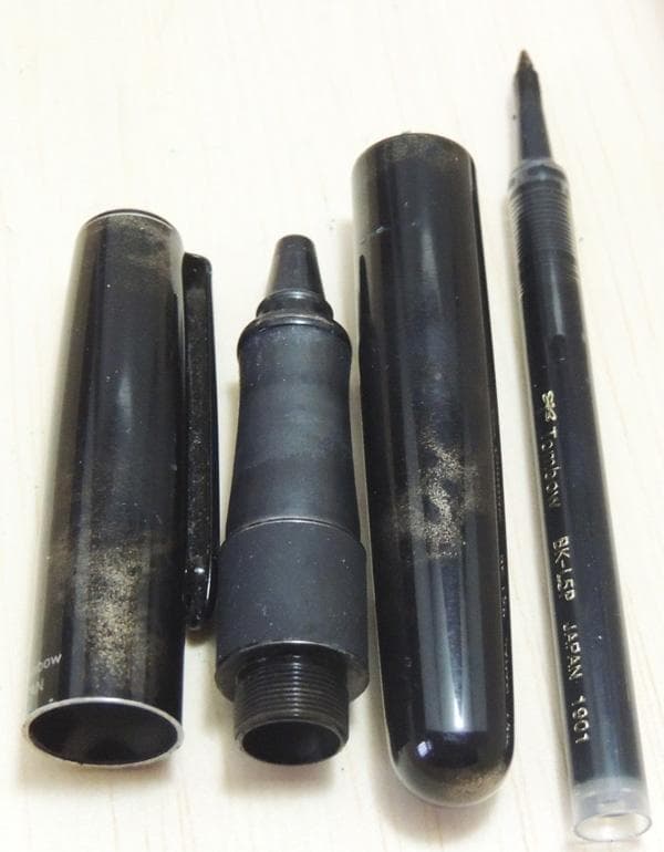 ● トンボ鉛筆２本 ● ZOOM 505 HAVANNA ● 水性ボールペン