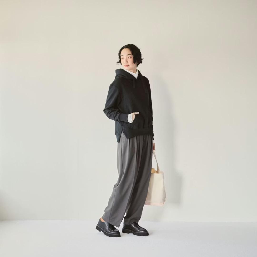 美品 北欧、暮らしの道具店　スッキリ着られる大人のパーカー　ブラック M