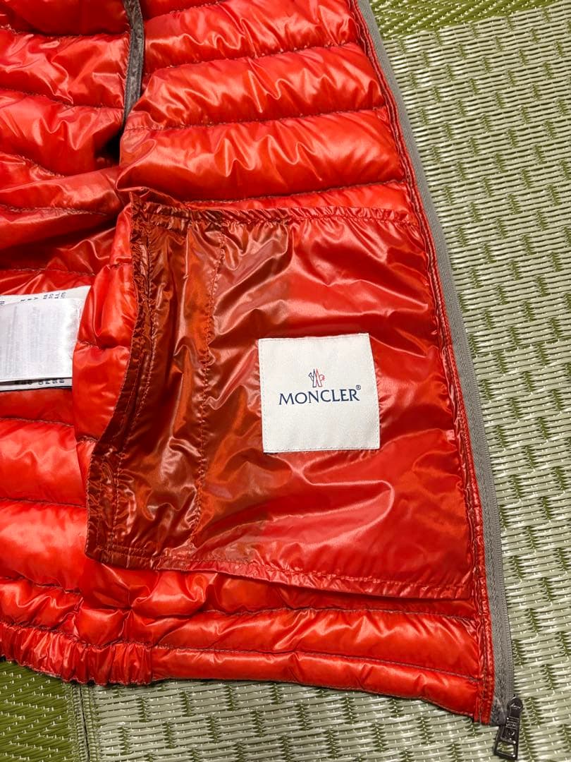 栗*孝様 美品！鑑定済み/モンクレール迷彩柄ライトダウンベスト3/タグ付属！