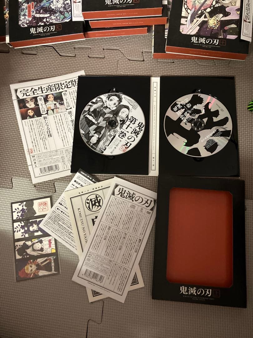 完全生産限定版　未開封花札付　鬼滅の刃　立志編　1巻〜11巻　DVD