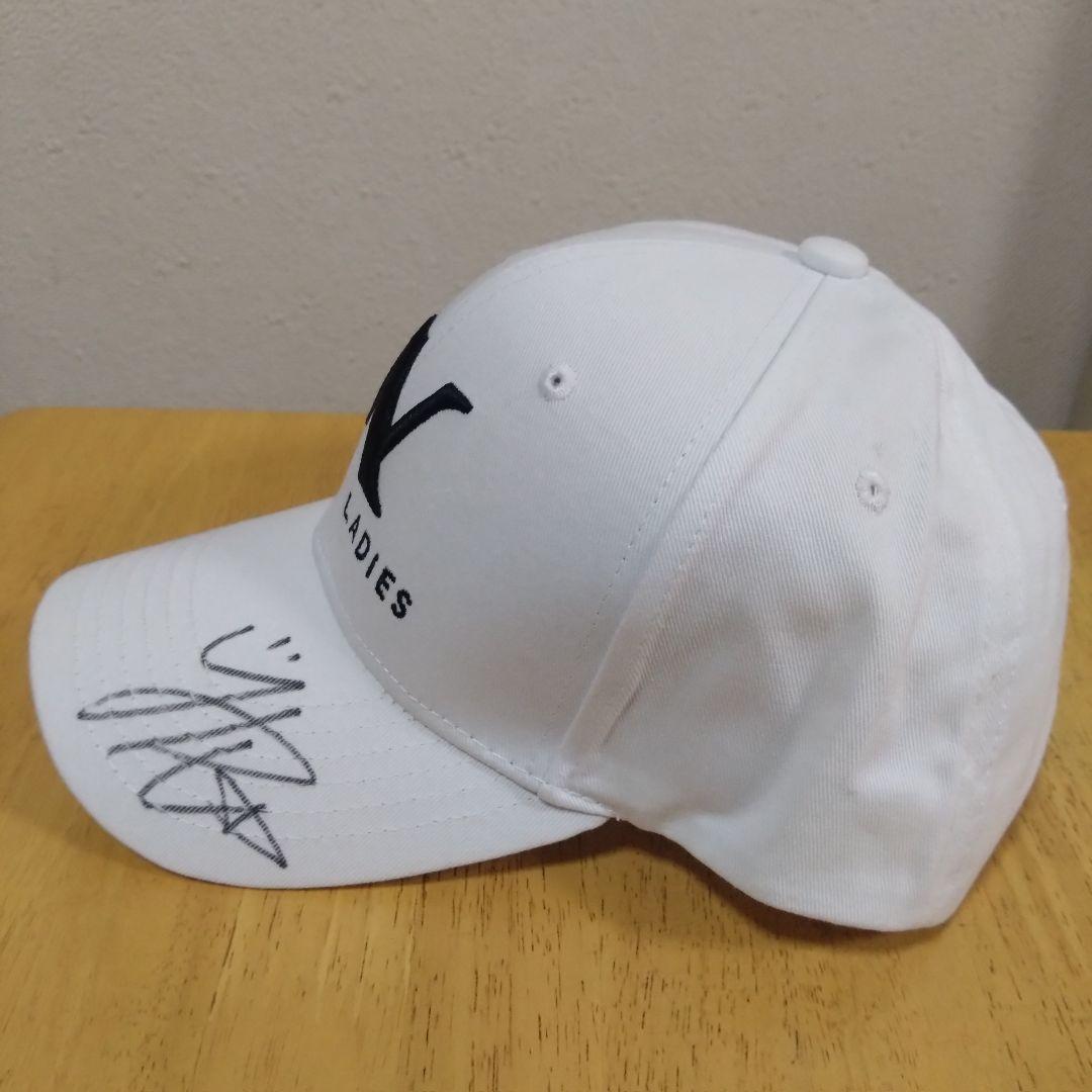 お値下げ吉本ひかるサイン入キャップ