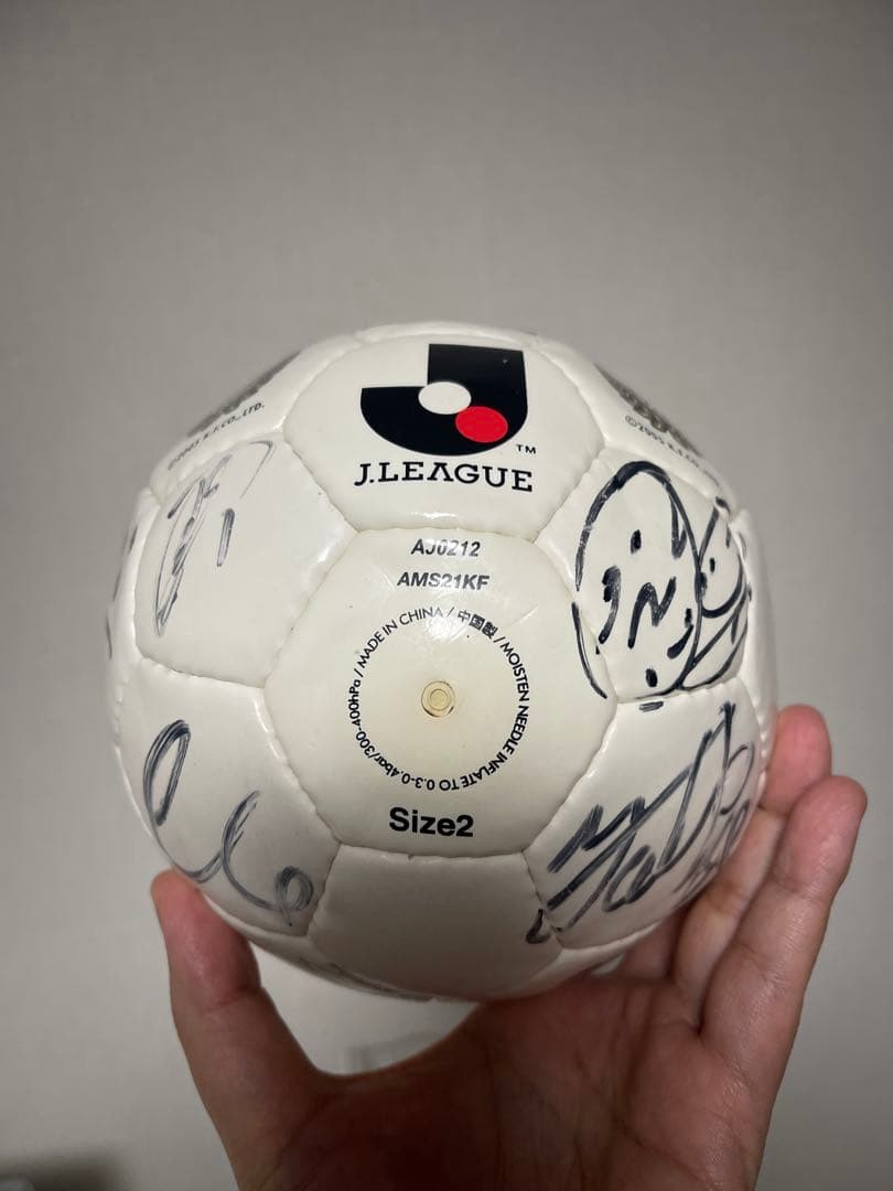 川崎フロンターレ 選手直筆サイン入りサッカーボール（展示ケース付き）2号球