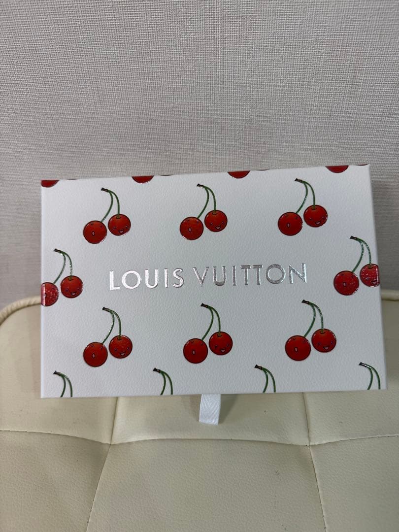 新品未使用　LVルイヴィトン× TM 村上隆 チェリー　ボックス　lisa