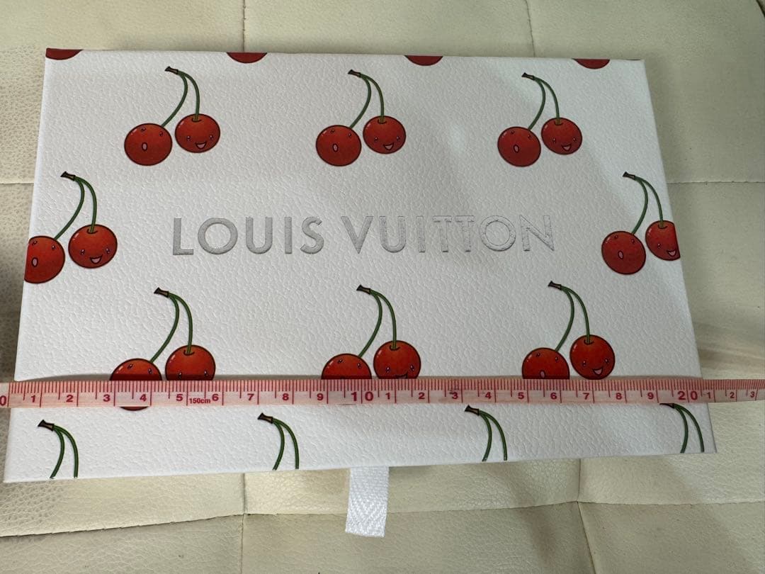 新品未使用　LVルイヴィトン× TM 村上隆 チェリー　ボックス　lisa
