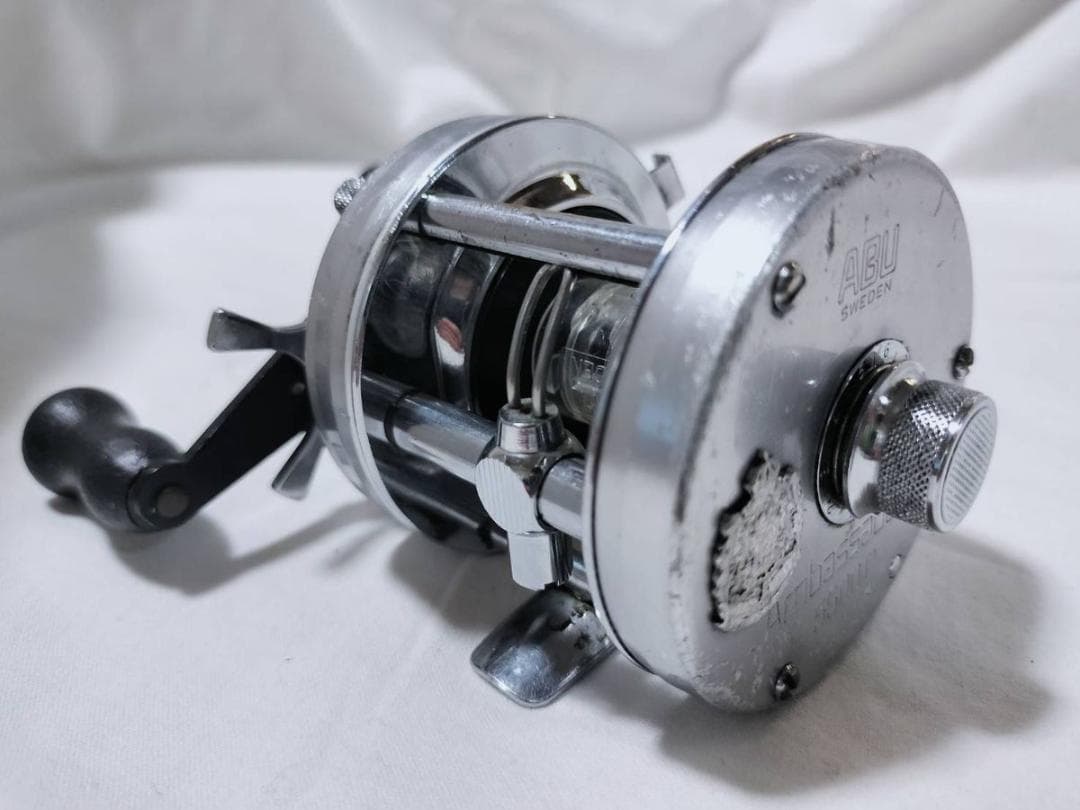 アブガルシア　アンバサダー5500C　ビンテージ　リール abu 　シルバー