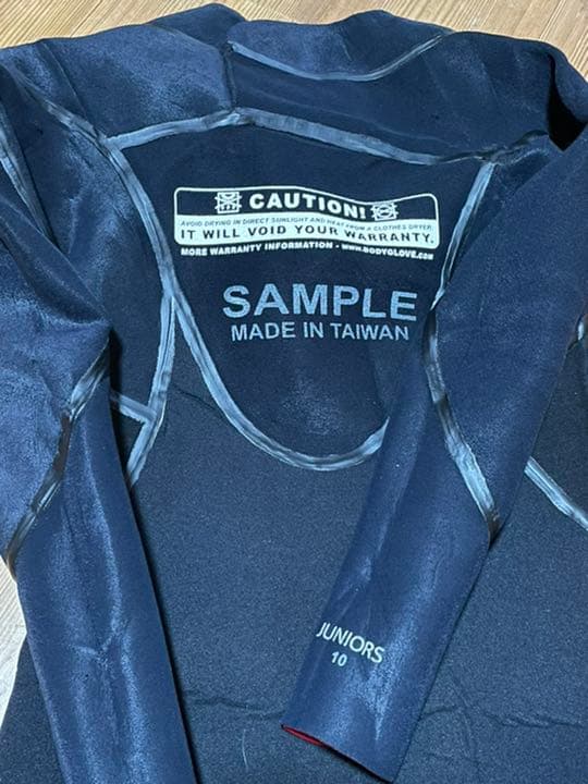 【お値下げ中】美品　ボディグローブ　ウエットスーツ3mmフルスーツ