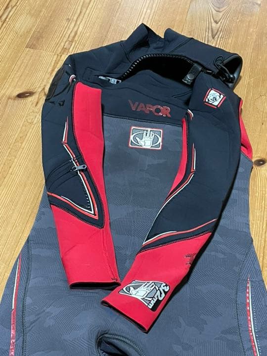 【お値下げ中】美品　ボディグローブ　ウエットスーツ3mmフルスーツ