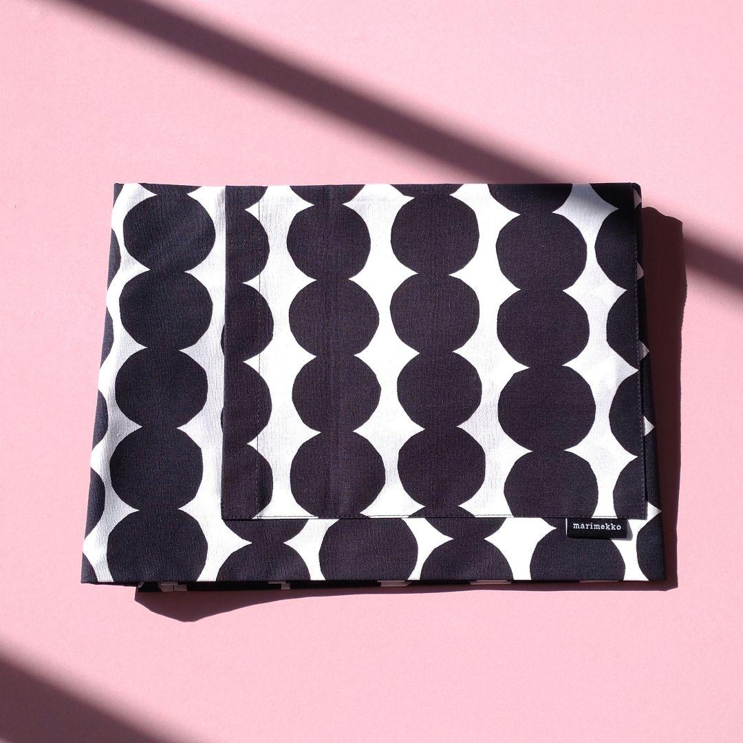 新品marimekko エプロン・ミトン3点セット