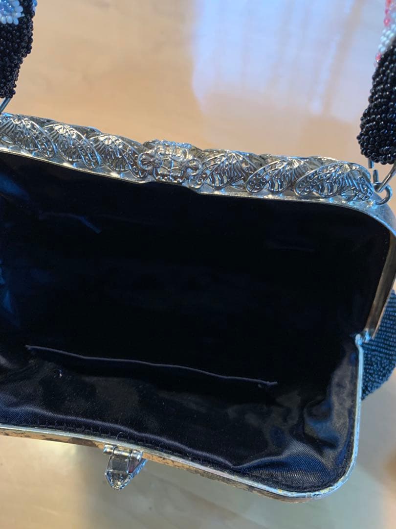 ビーズバッグ　黒✖️薔薇