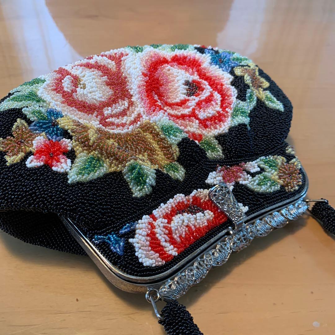 ビーズバッグ　黒✖️薔薇
