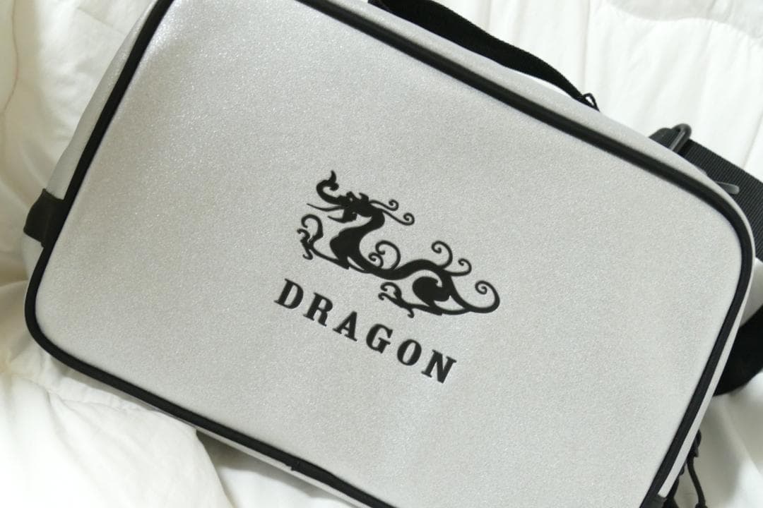 ★新品★ダンスウィズドラゴン★ラウンドポシェット★SV