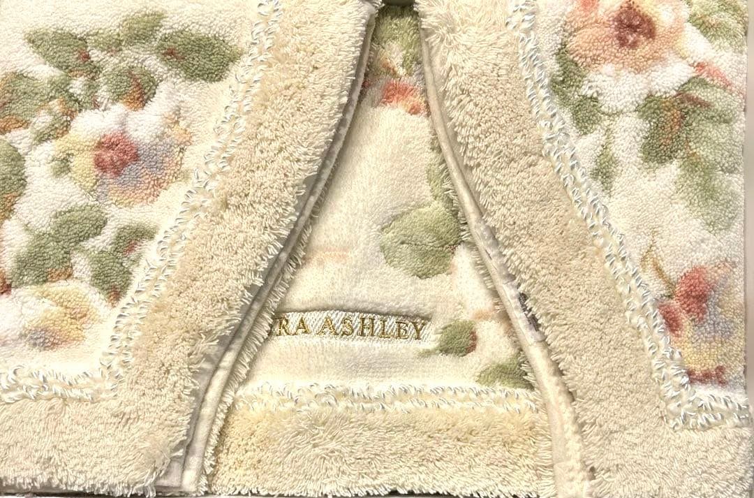 ローラアシュレイ❤︎マット