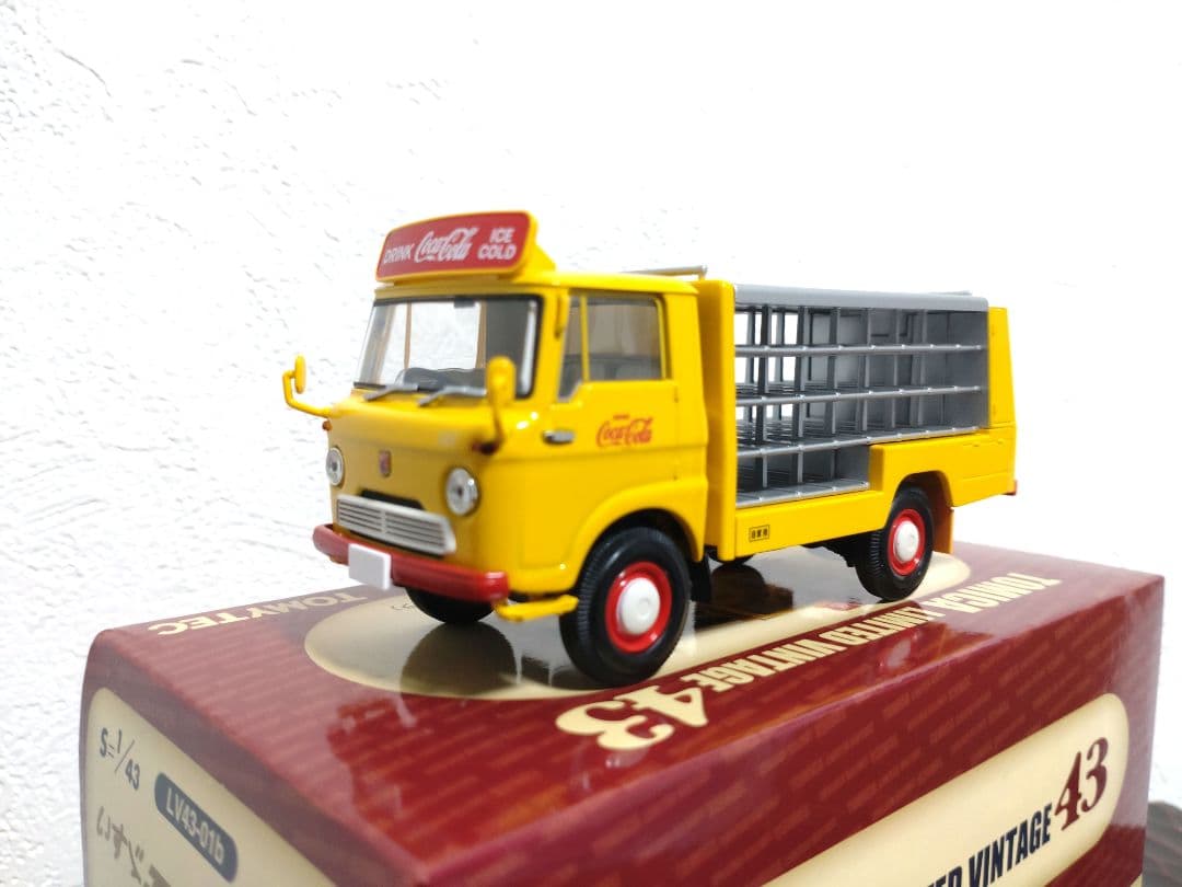 【絶版希少】トミカリミテッドヴィンテージ43 いすゞエルフ　ルートカーコカコーラ