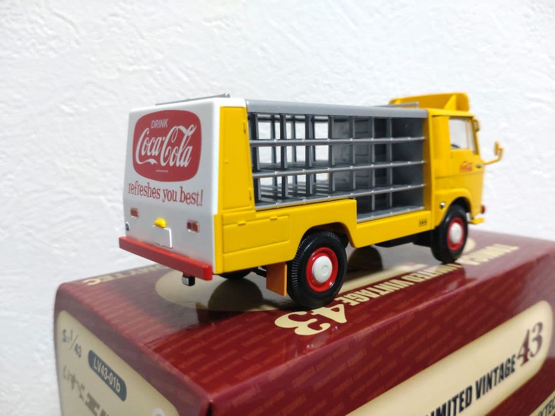 【絶版希少】トミカリミテッドヴィンテージ43 いすゞエルフ　ルートカーコカコーラ