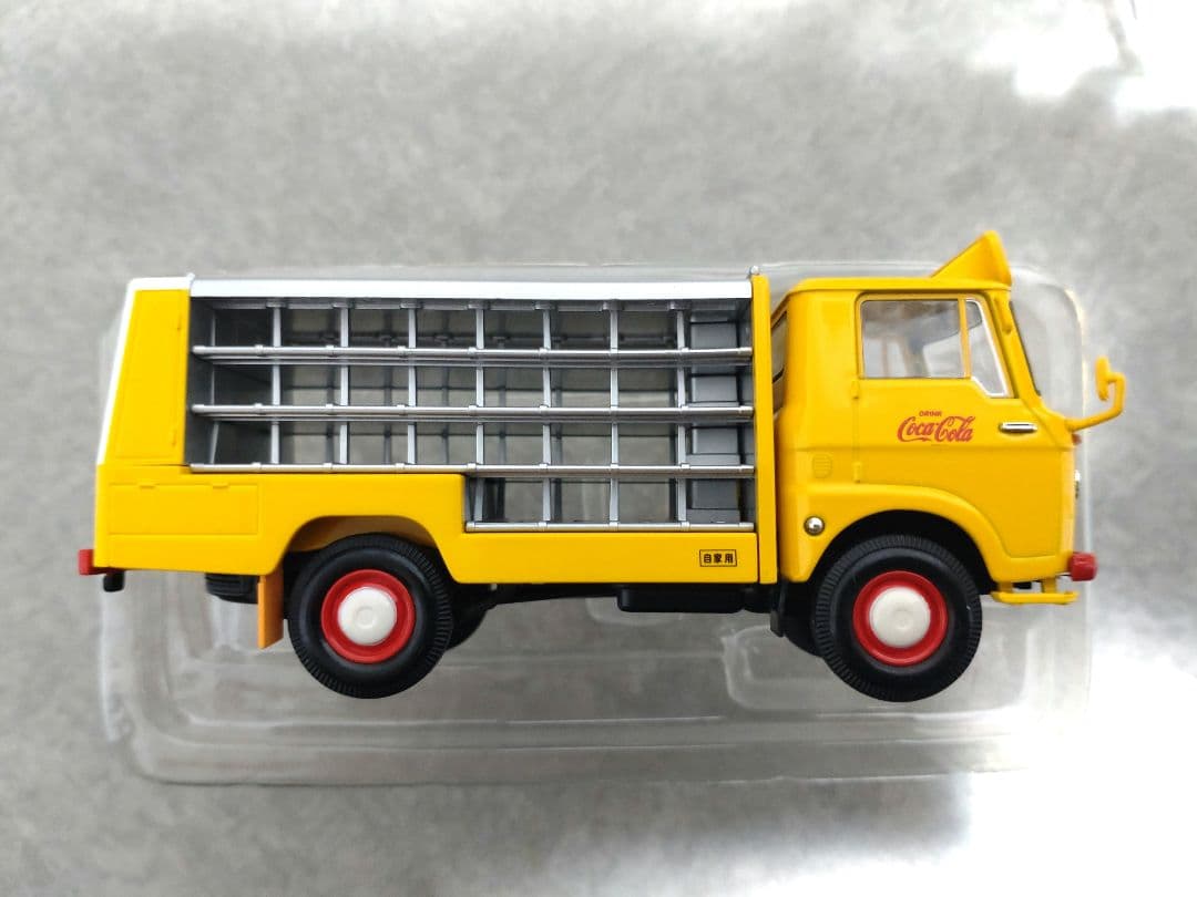 【絶版希少】トミカリミテッドヴィンテージ43 いすゞエルフ　ルートカーコカコーラ
